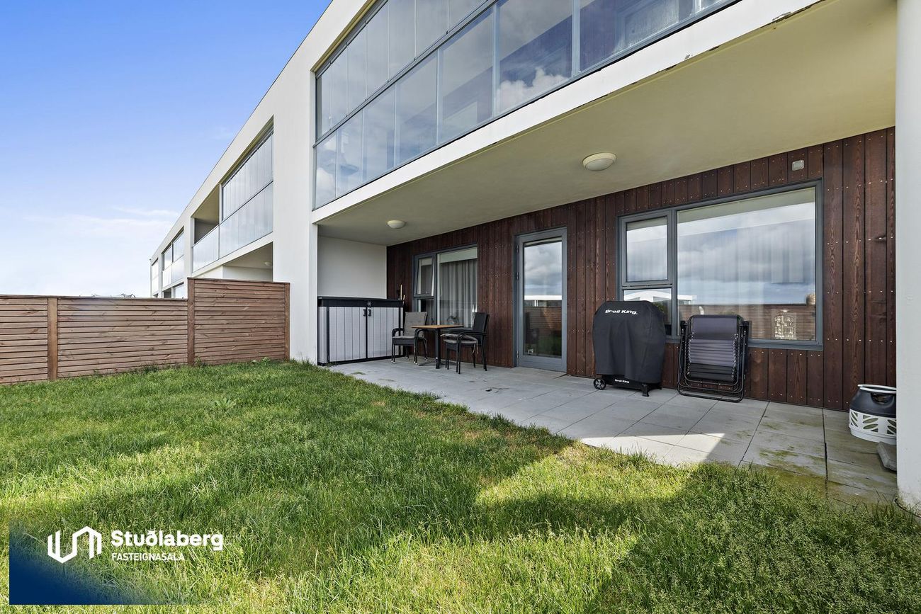 Dalsbraut 22, 260 Reykjanesbær