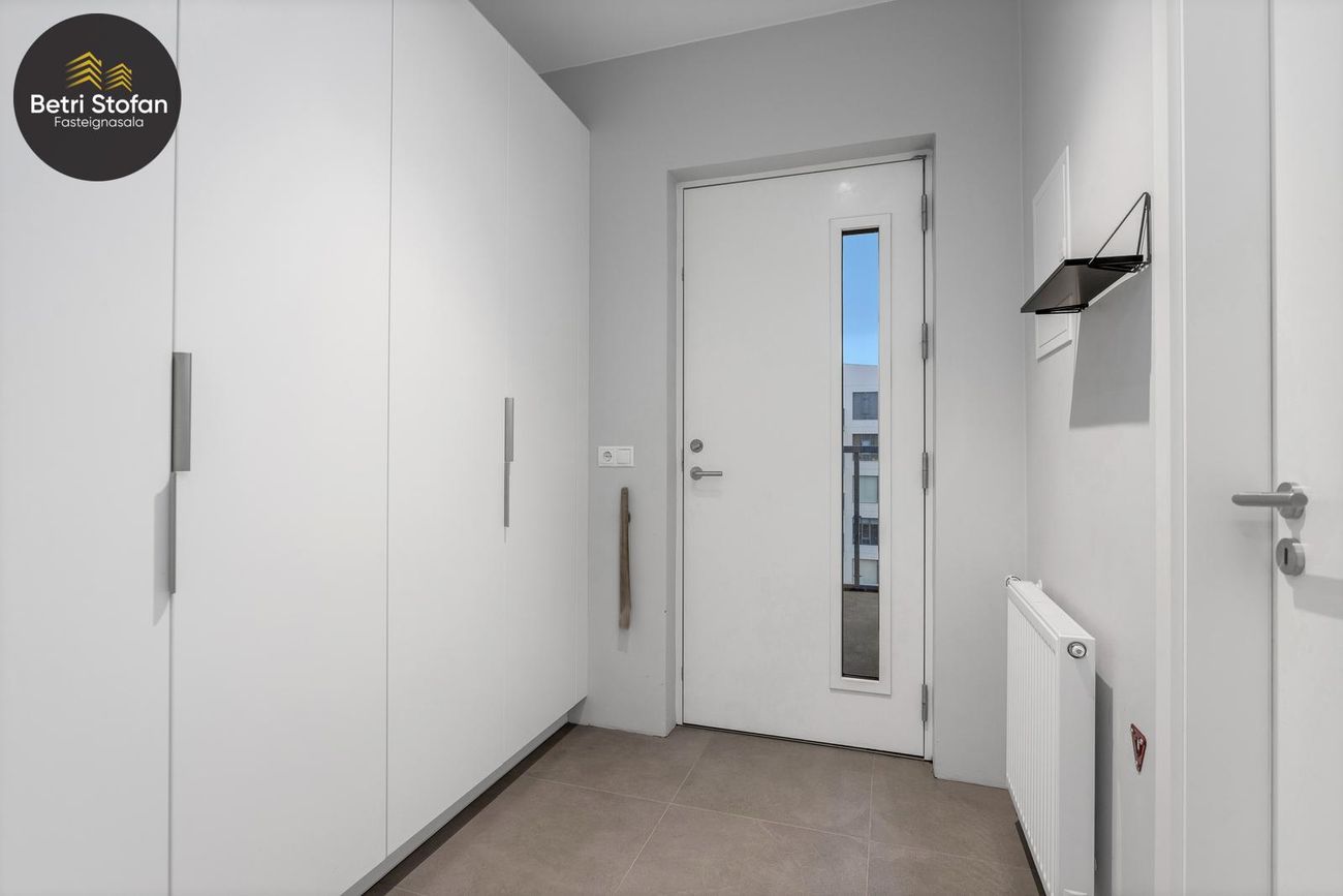 Hafnarbraut 12E - 0401, 200 Kópavogur