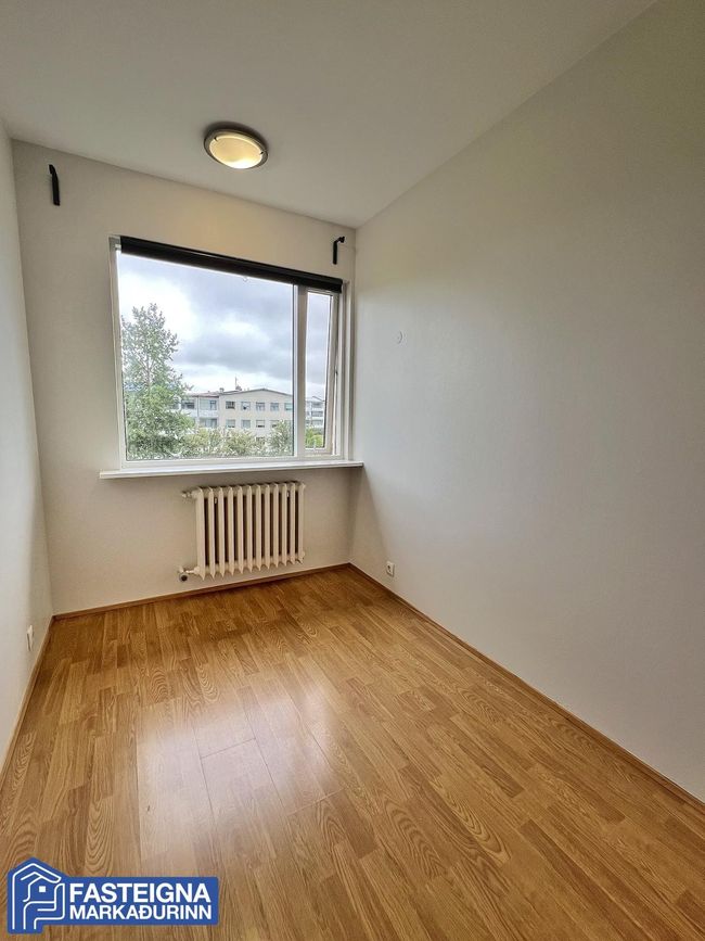 Hraunbær 4, 110 Reykjavík