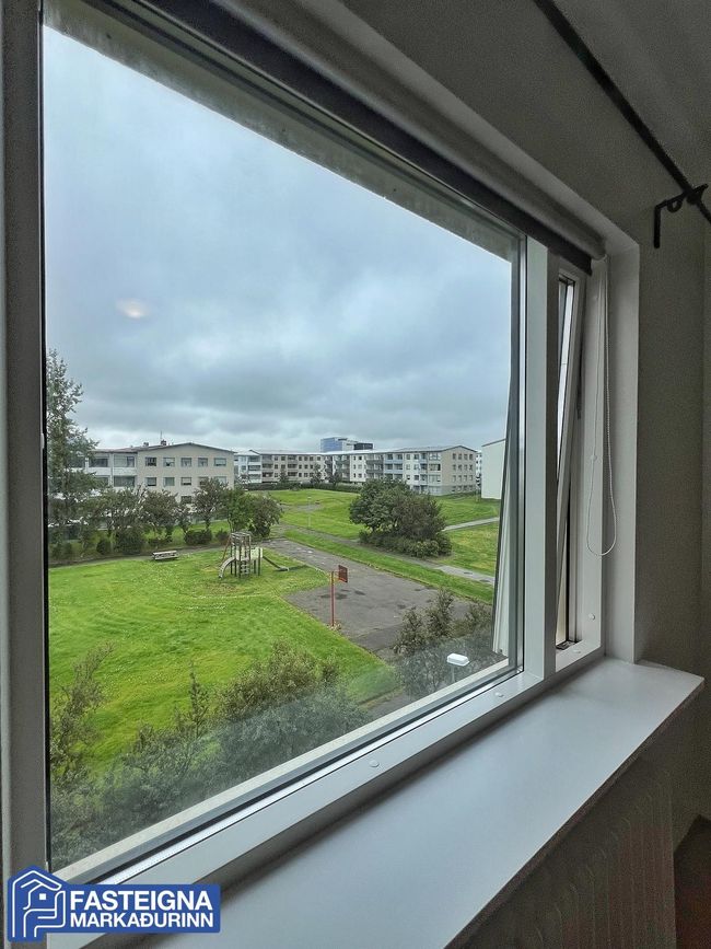 Hraunbær 4, 110 Reykjavík