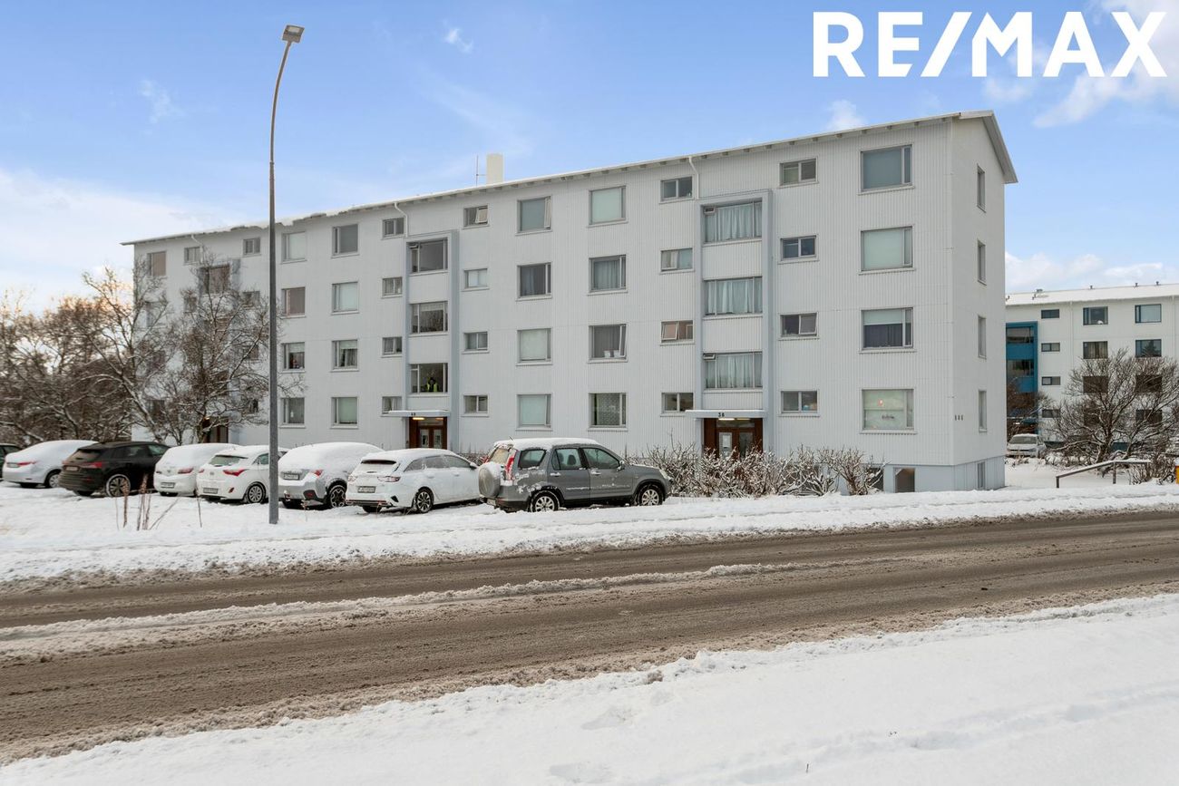 Gnoðarvogur 38, 104 Reykjavík