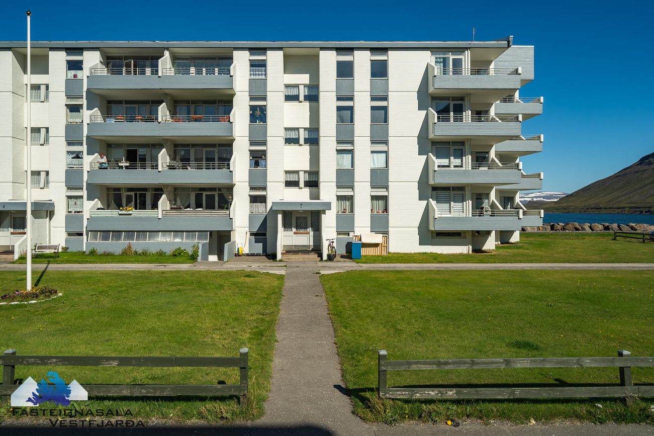 Fjarðarstræti 2, 400 Ísafjarðarbær