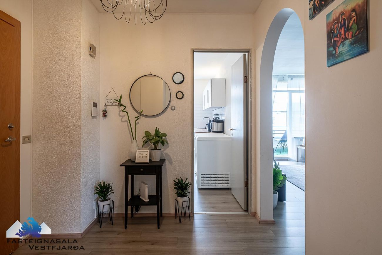 Fjarðarstræti 2, 400 Ísafjarðarbær