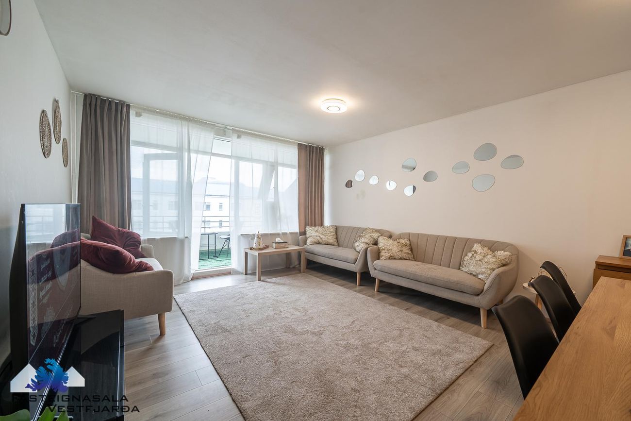 Fjarðarstræti 2, 400 Ísafjarðarbær