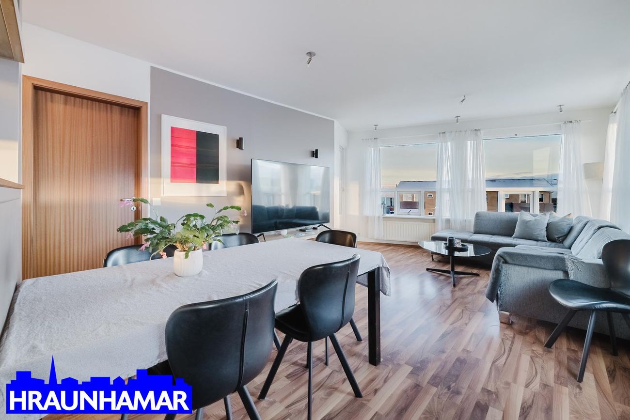 Svöluás 1A, 221 Hafnarfjörður