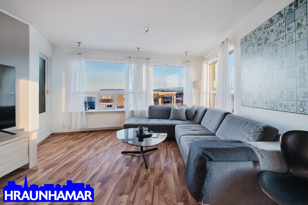 Svöluás 1A, 221 Hafnarfjörður