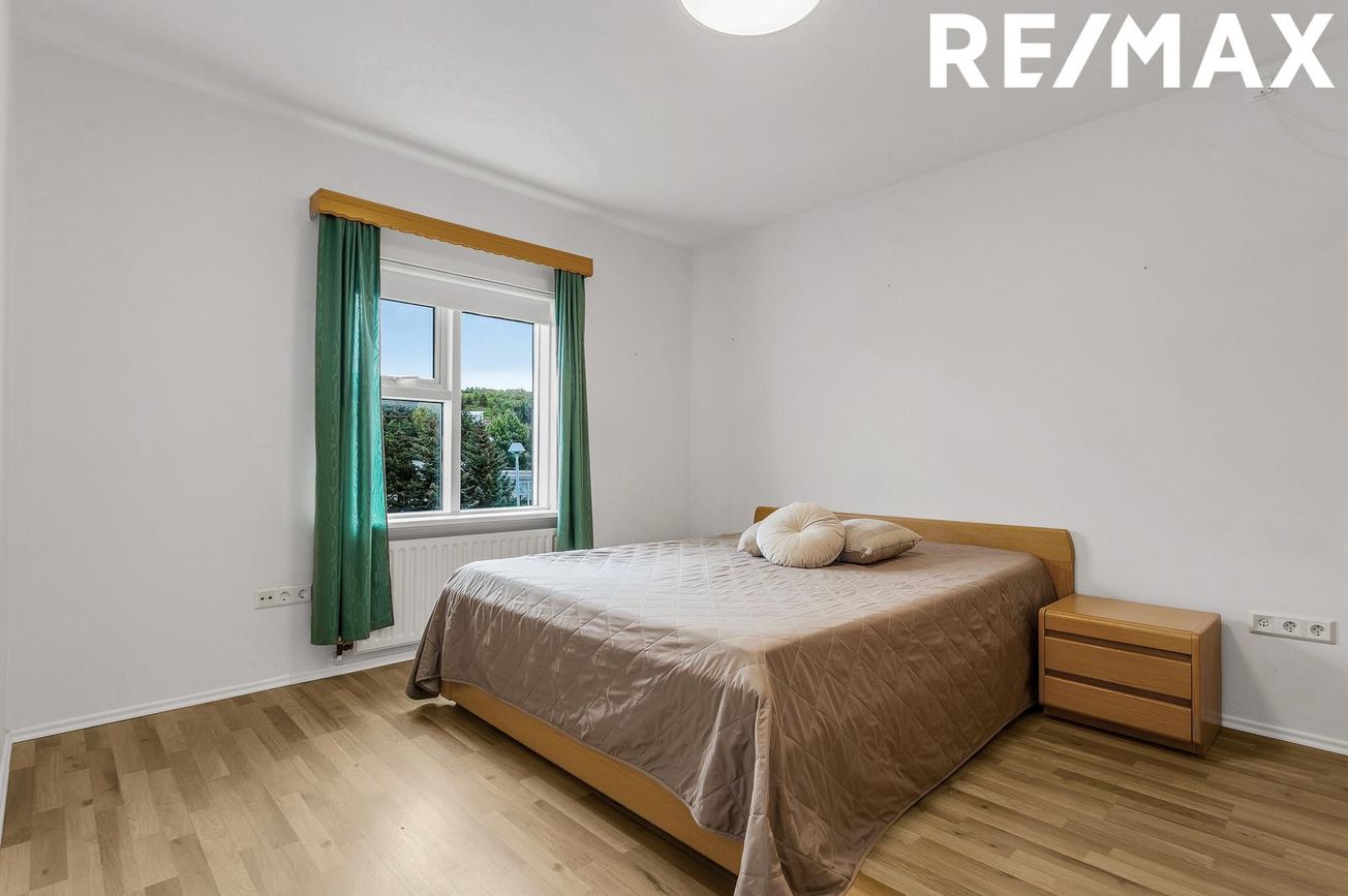 Sólvangsvegur 1, 220 Hafnarfjörður
