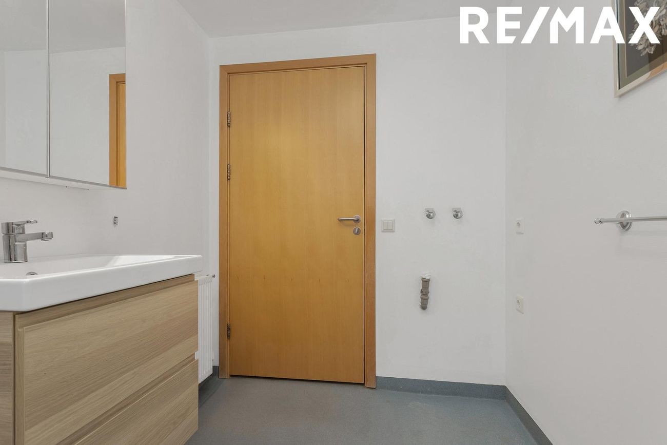 Sólvangsvegur 1, 220 Hafnarfjörður