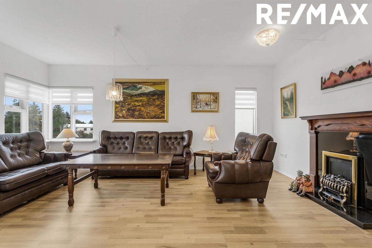 Sólvangsvegur 1, 220 Hafnarfjörður