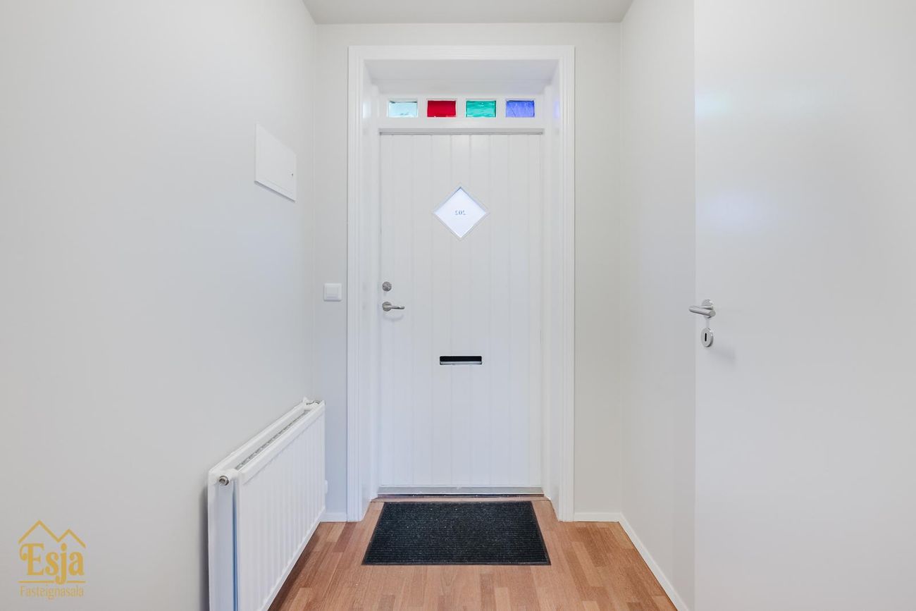Hverfisgata 83, 101 Reykjavík