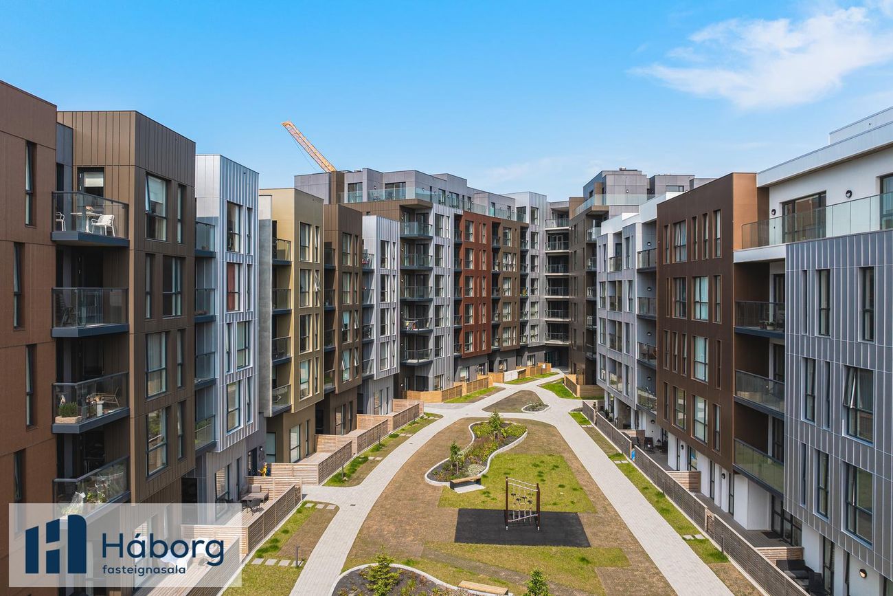 Grensásvegur 1B, 108 Reykjavík