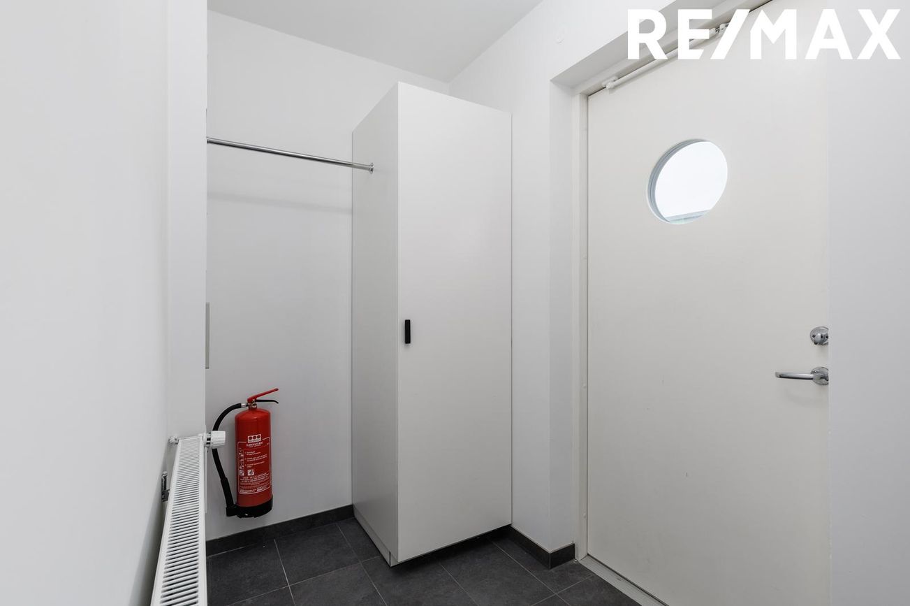 Jöfursbás 11A, 112 Reykjavík