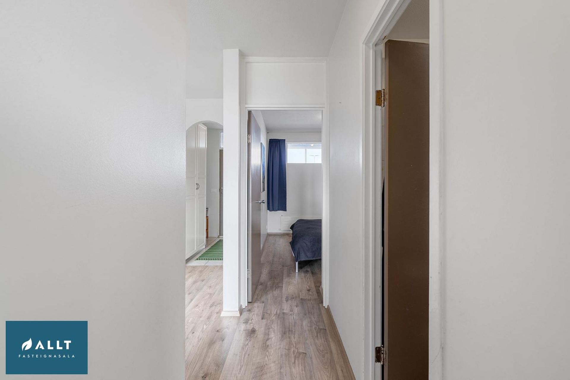 Mávabraut 7, 230 Reykjanesbær