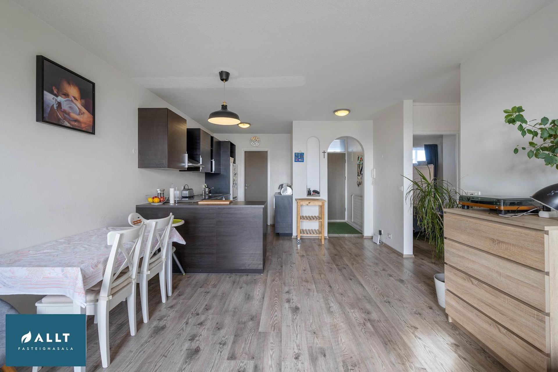 Mávabraut 7, 230 Reykjanesbær