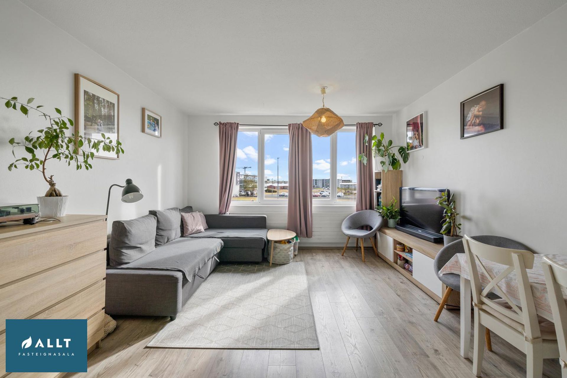 Mávabraut 7, 230 Reykjanesbær