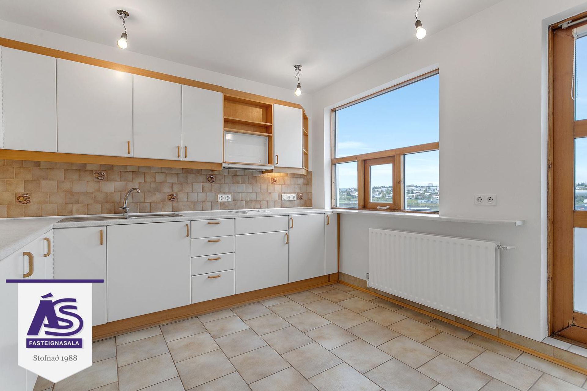 Trönuhjalli 7, 200 Kópavogur