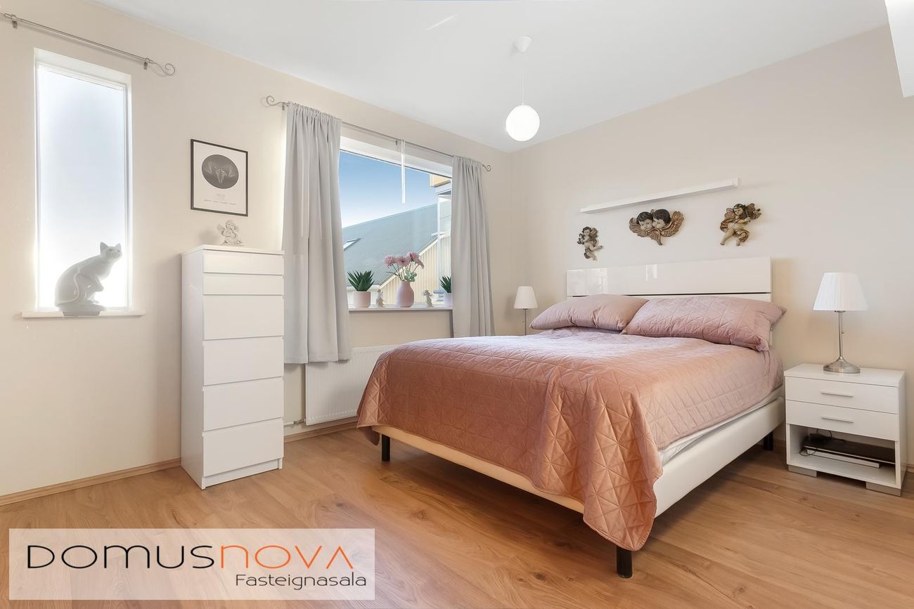 Kirkjubraut 12 - 0204, 300 Akranes