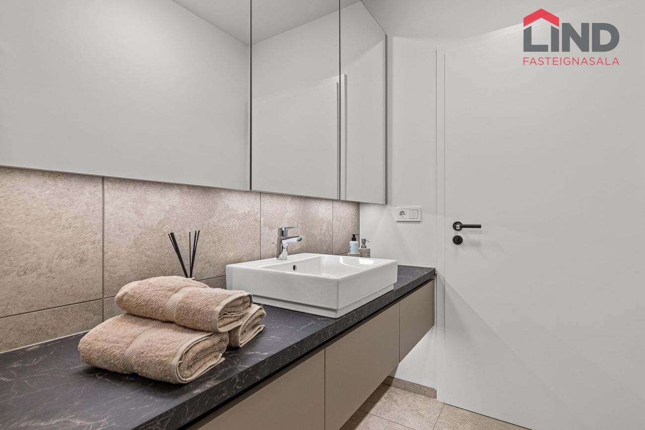 Eirhöfði 7A, 110 Reykjavík