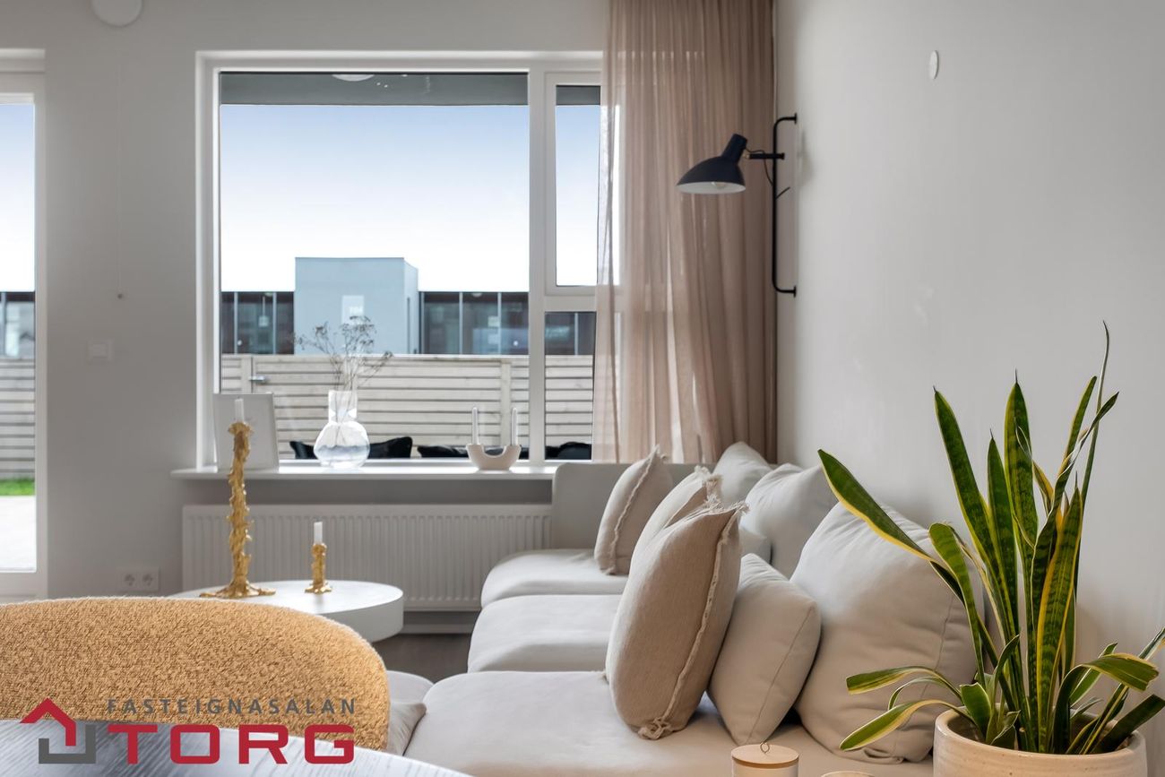 Dalsbraut 36, 260 Reykjanesbær