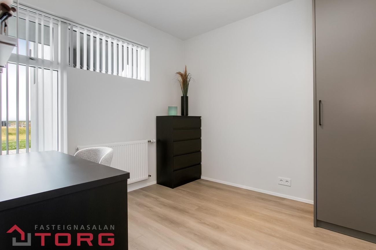 Dalsbraut 36, 260 Reykjanesbær