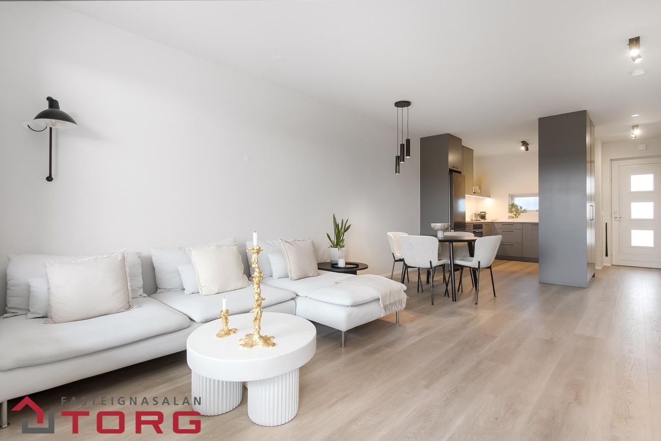 Dalsbraut 36, 260 Reykjanesbær