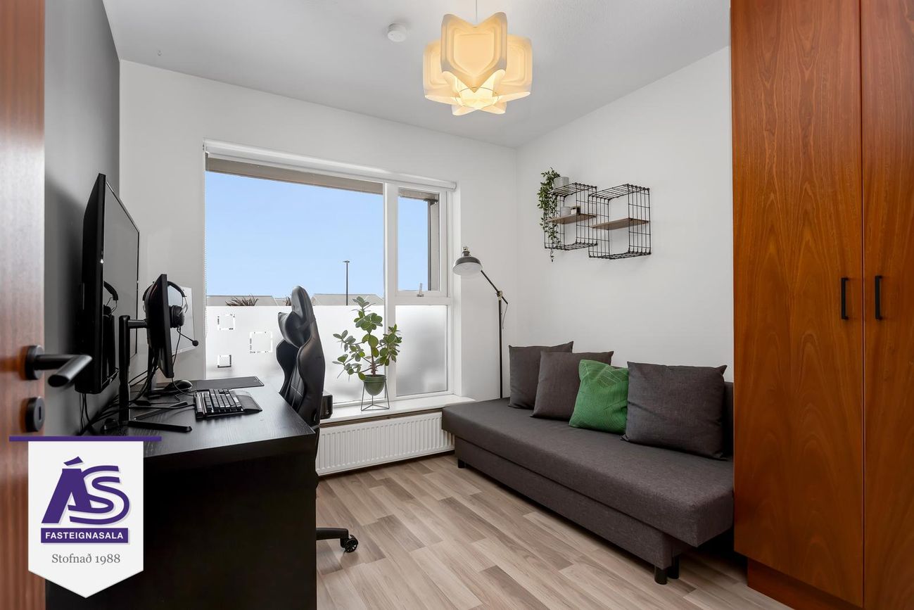 Kríuás 47 - 0207, 221 Hafnarfjörður