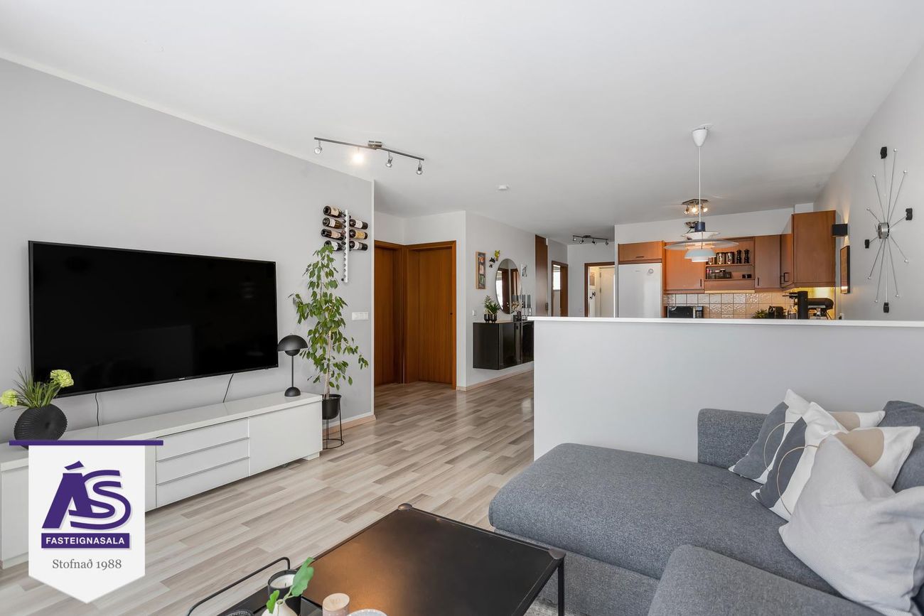 Kríuás 47 - 0207, 221 Hafnarfjörður