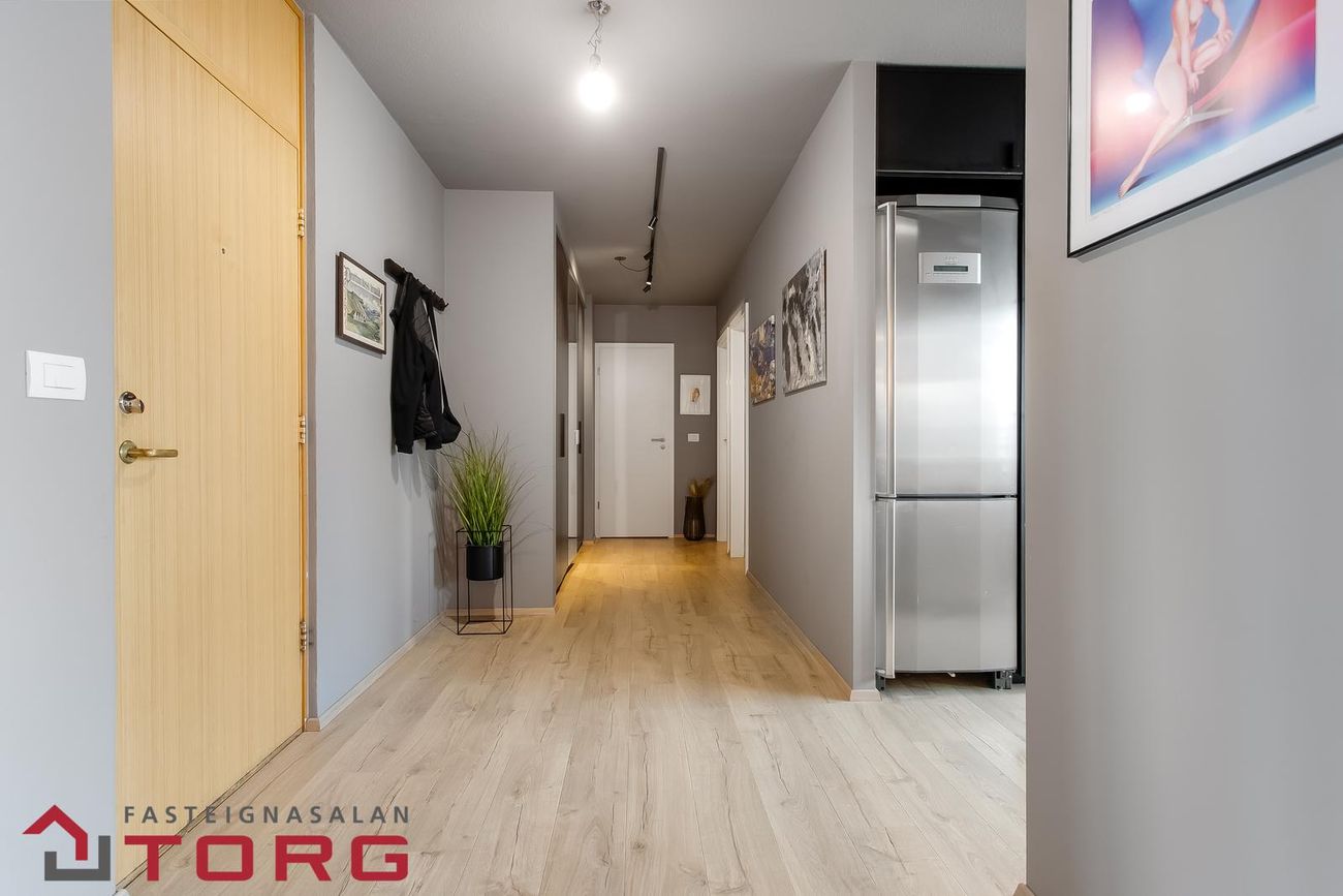 Engihjalli 9 - 0202, 200 Kópavogur