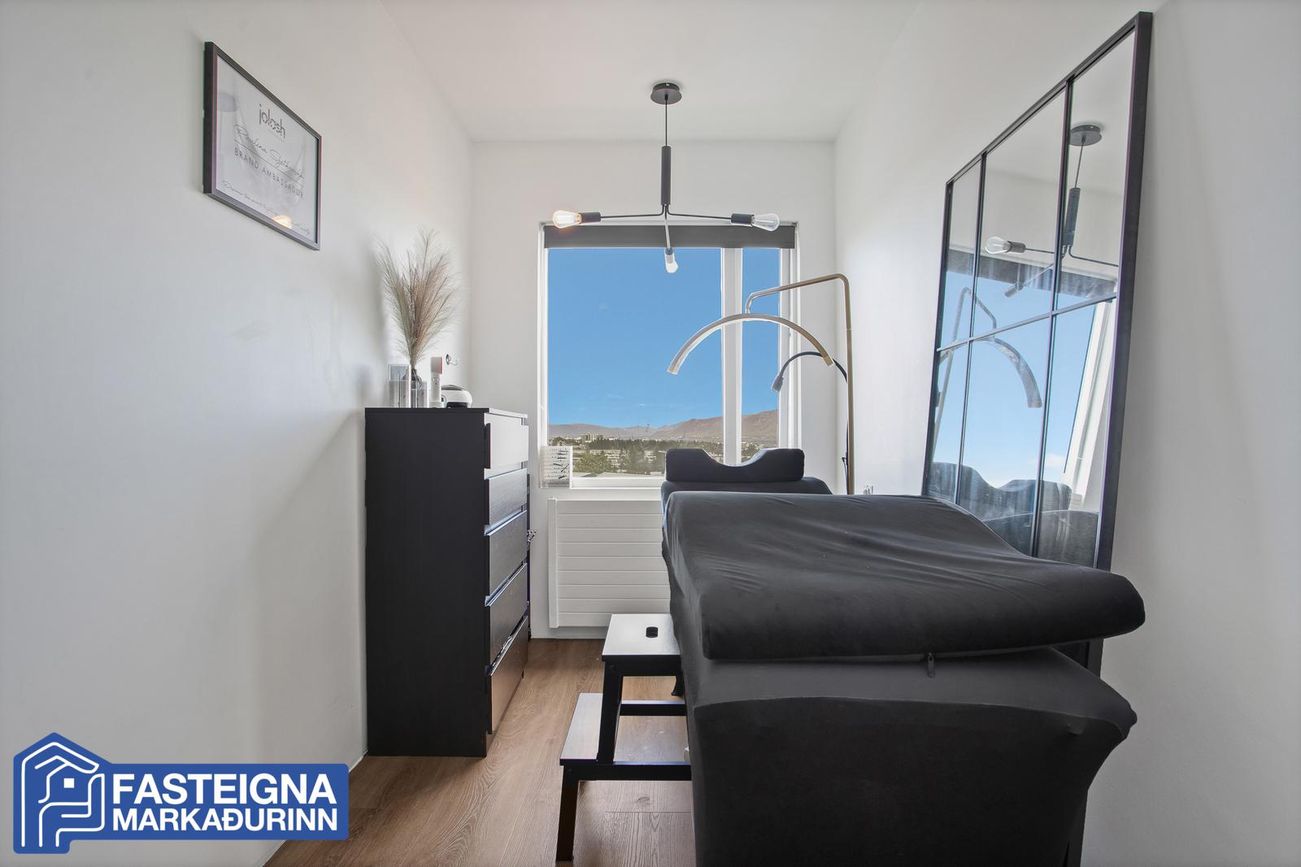 Efstihjalli 7 - 0201, 200 Kópavogur