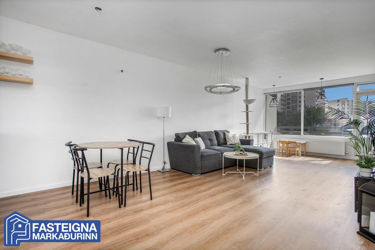 Efstihjalli 7 - 0201, 200 Kópavogur