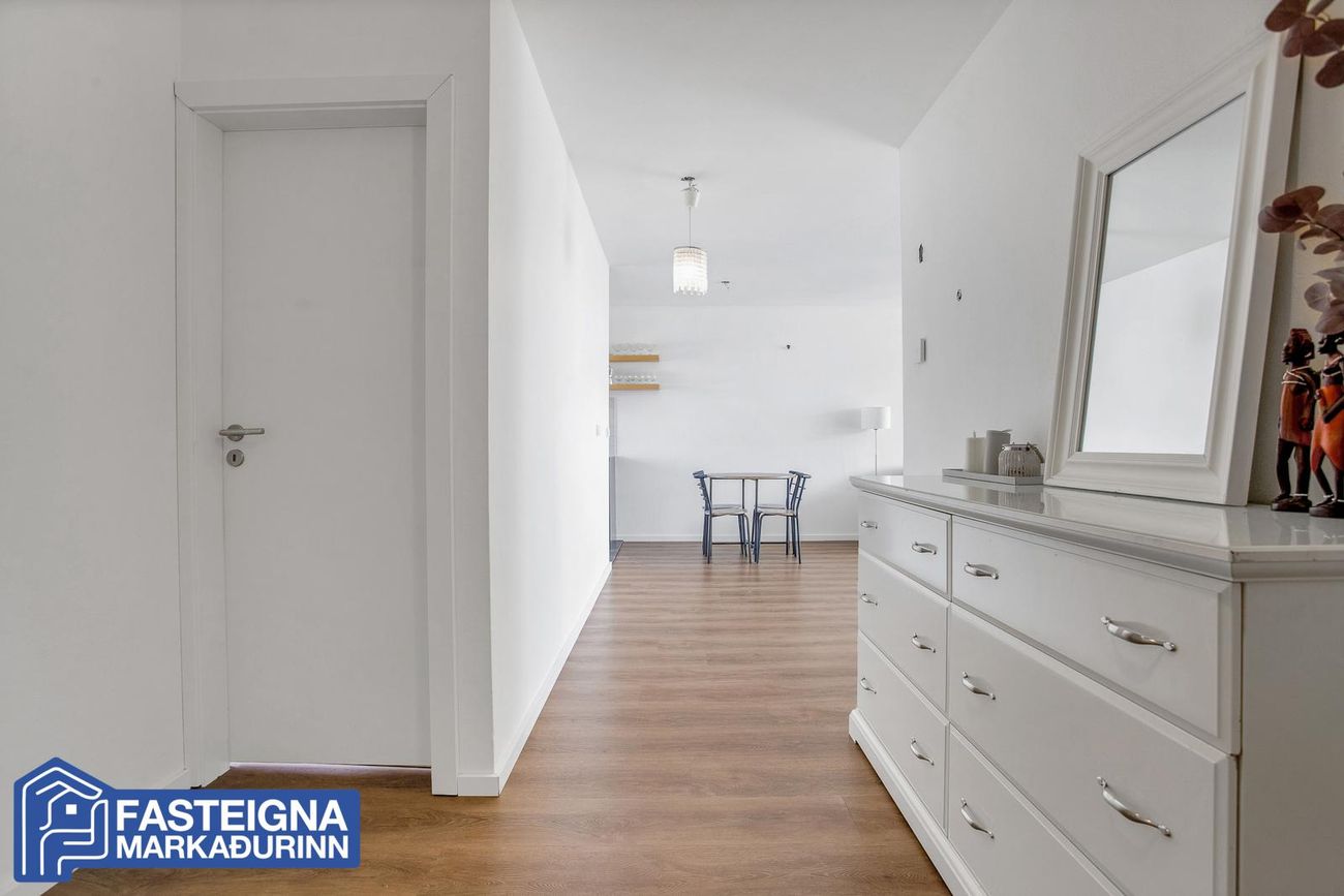 Efstihjalli 7 - 0201, 200 Kópavogur