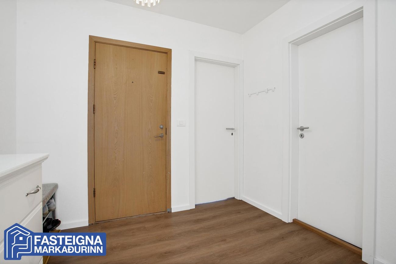 Efstihjalli 7 - 0201, 200 Kópavogur