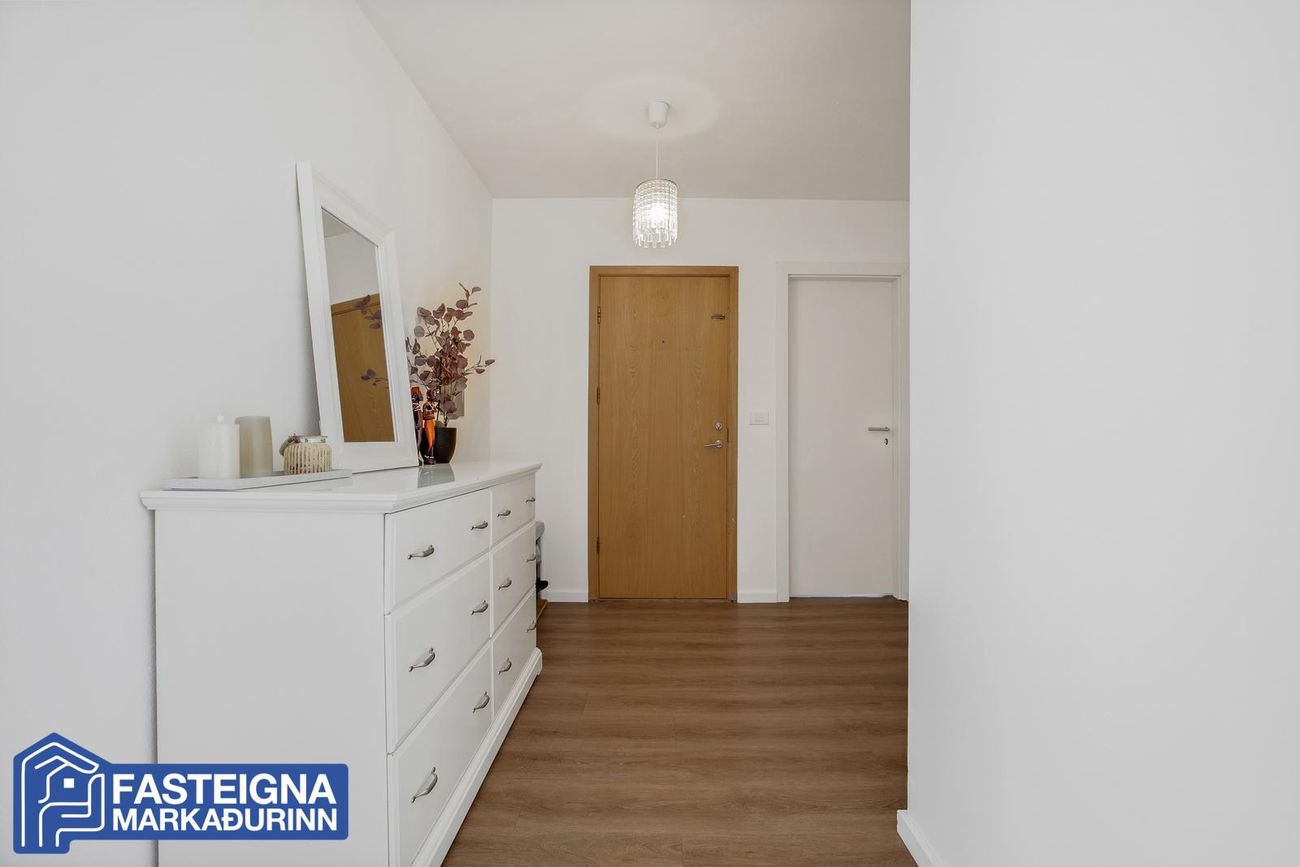 Efstihjalli 7 - 0201, 200 Kópavogur