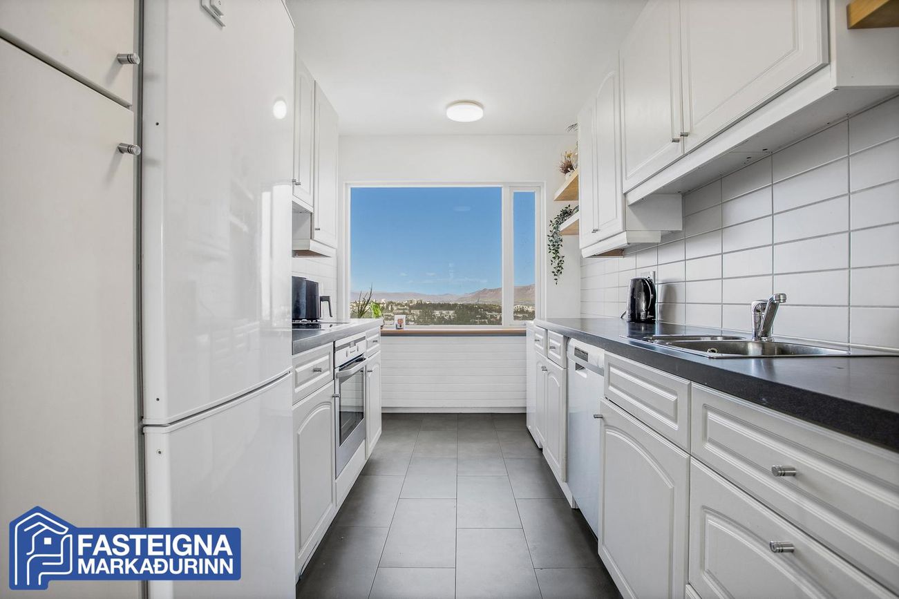 Efstihjalli 7 - 0201, 200 Kópavogur