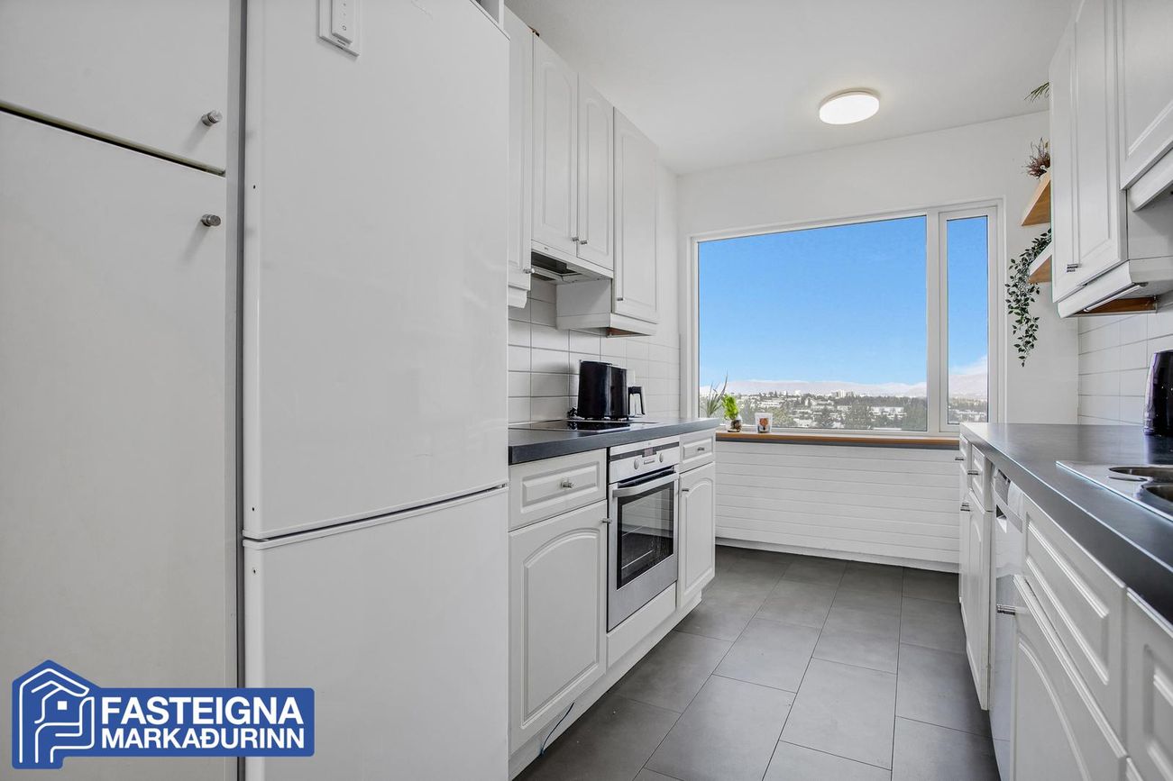 Efstihjalli 7 - 0201, 200 Kópavogur