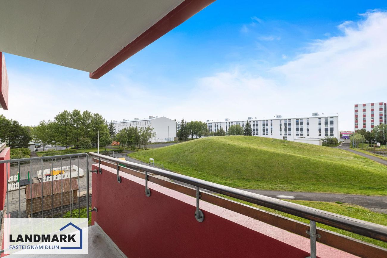 Asparfell 8, 111 Reykjavík