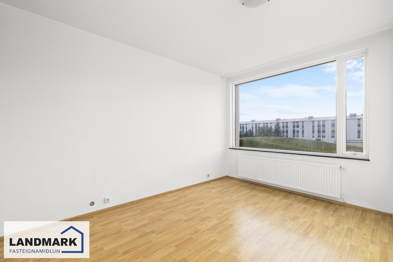 Asparfell 8, 111 Reykjavík