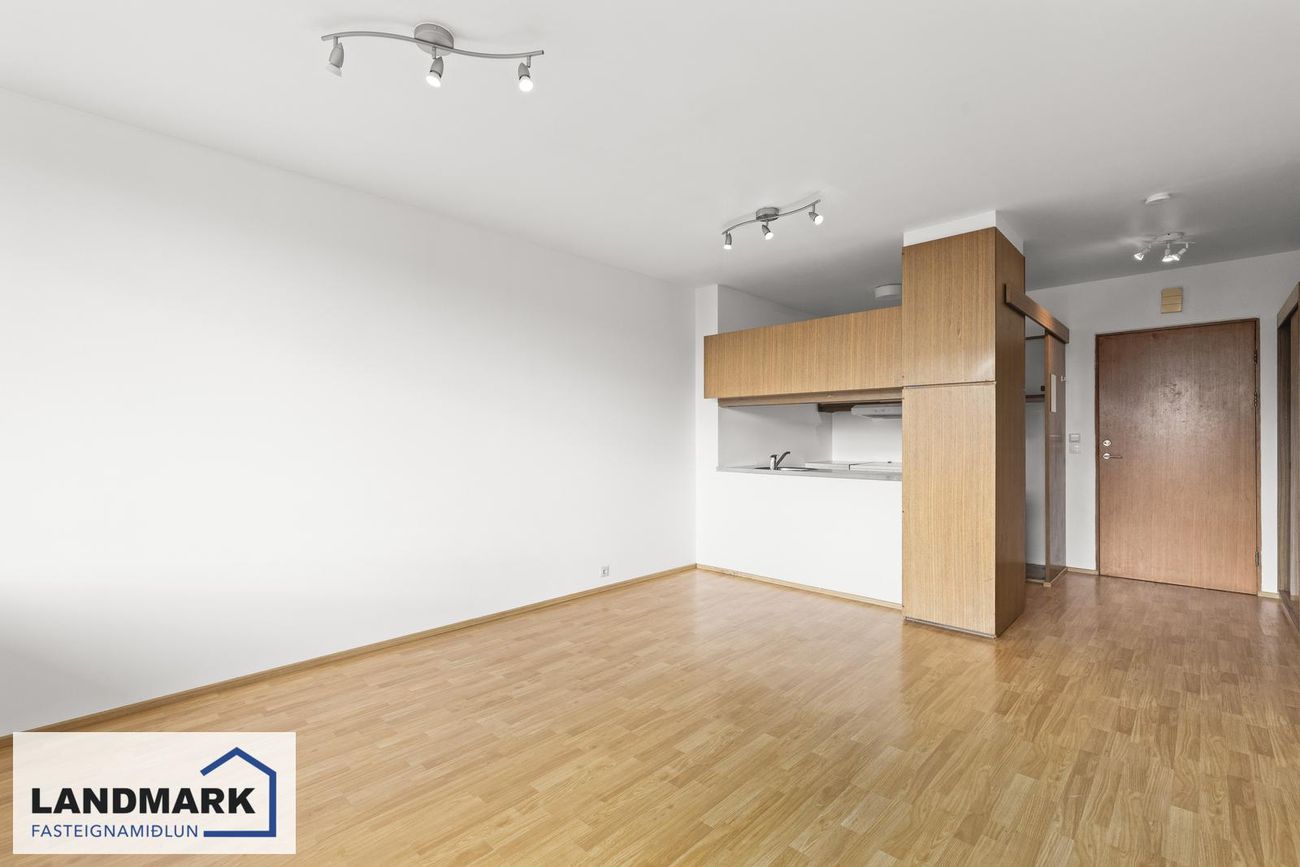 Asparfell 8, 111 Reykjavík