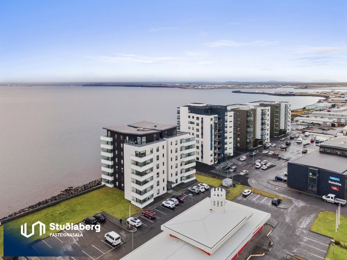 Pósthússtræti 3, 230 Reykjanesbær