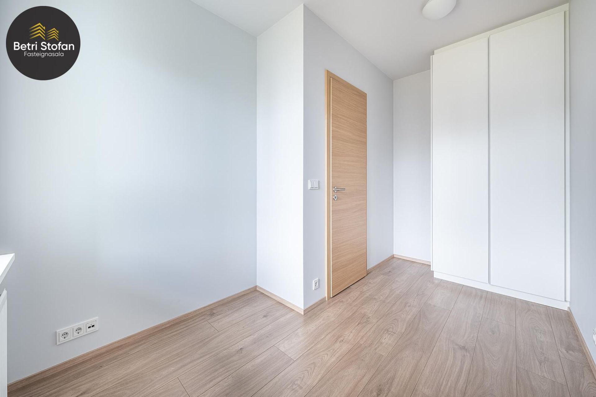 Hlíðarfótur 19 - 0219, 102 Reykjavík