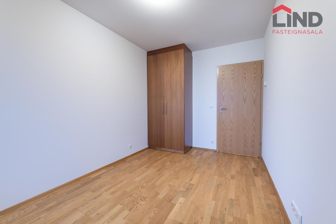 Tjarnabraut 14, 260 Reykjanesbær