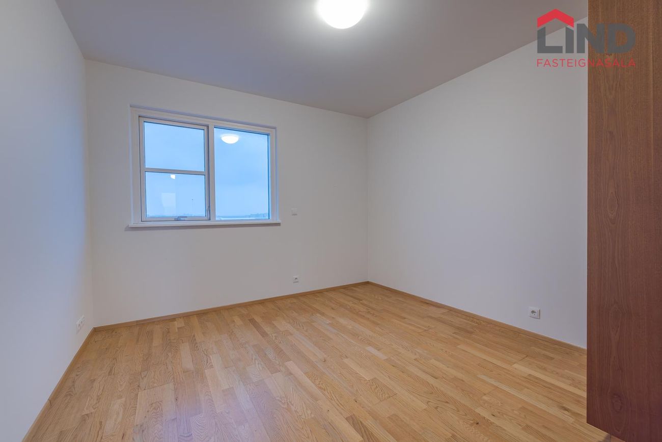 Tjarnabraut 14, 260 Reykjanesbær