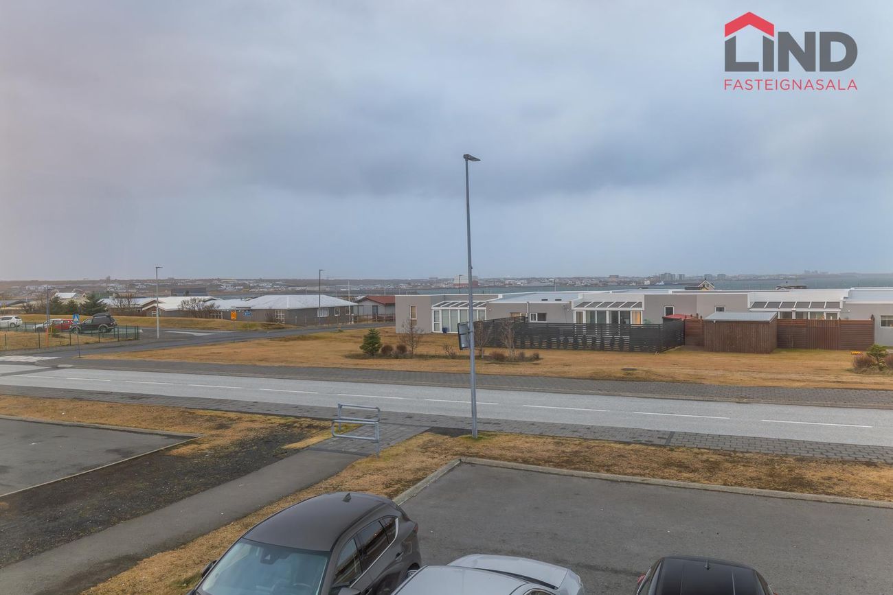 Tjarnabraut 14, 260 Reykjanesbær