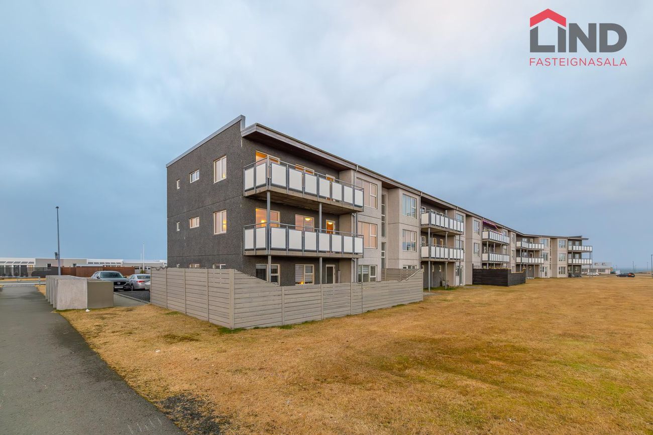 Tjarnabraut 14, 260 Reykjanesbær