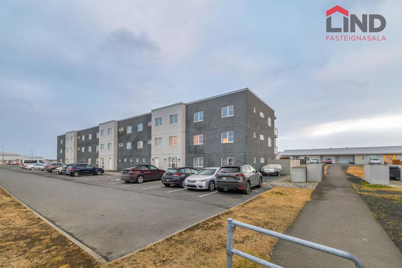 Tjarnabraut 14, 260 Reykjanesbær