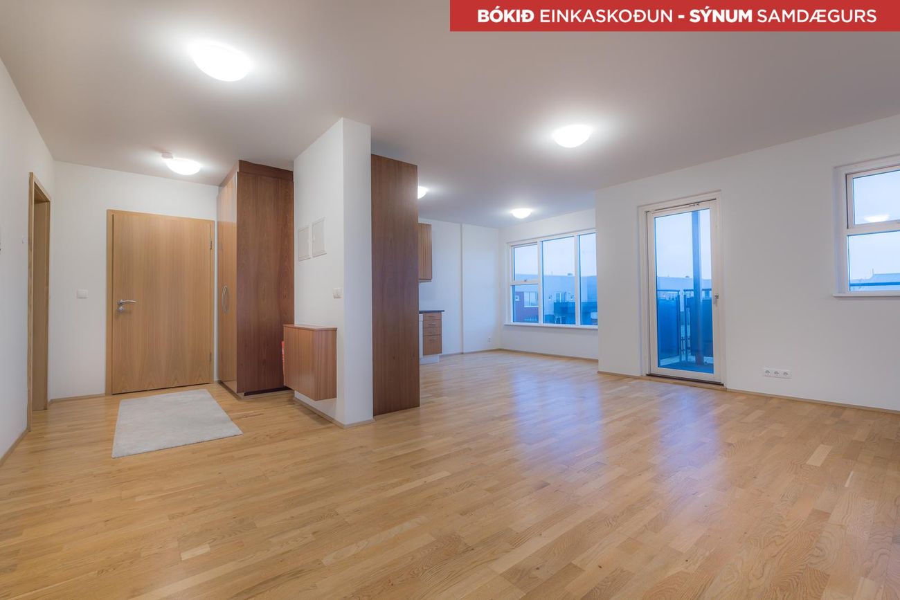 Tjarnabraut 14, 260 Reykjanesbær