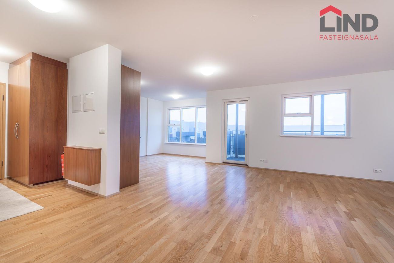 Tjarnabraut 14, 260 Reykjanesbær