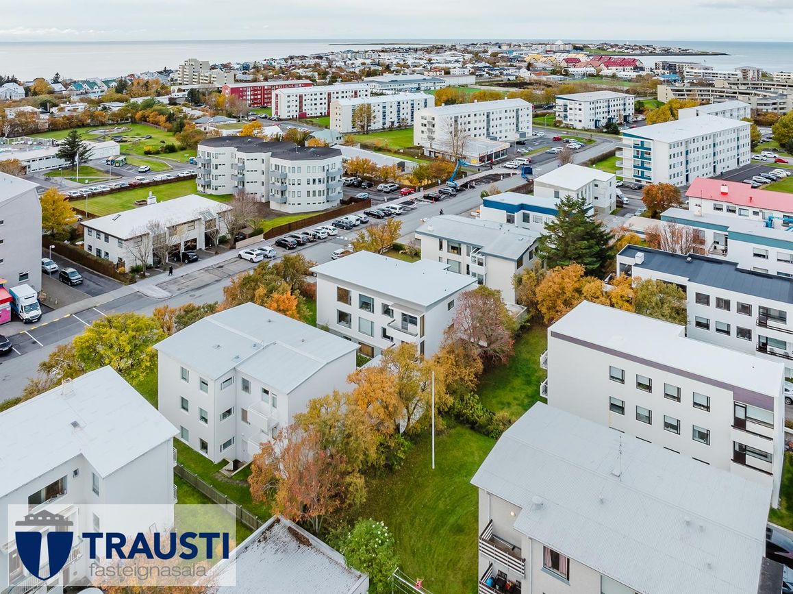 Hagamelur 46, 107 Reykjavík