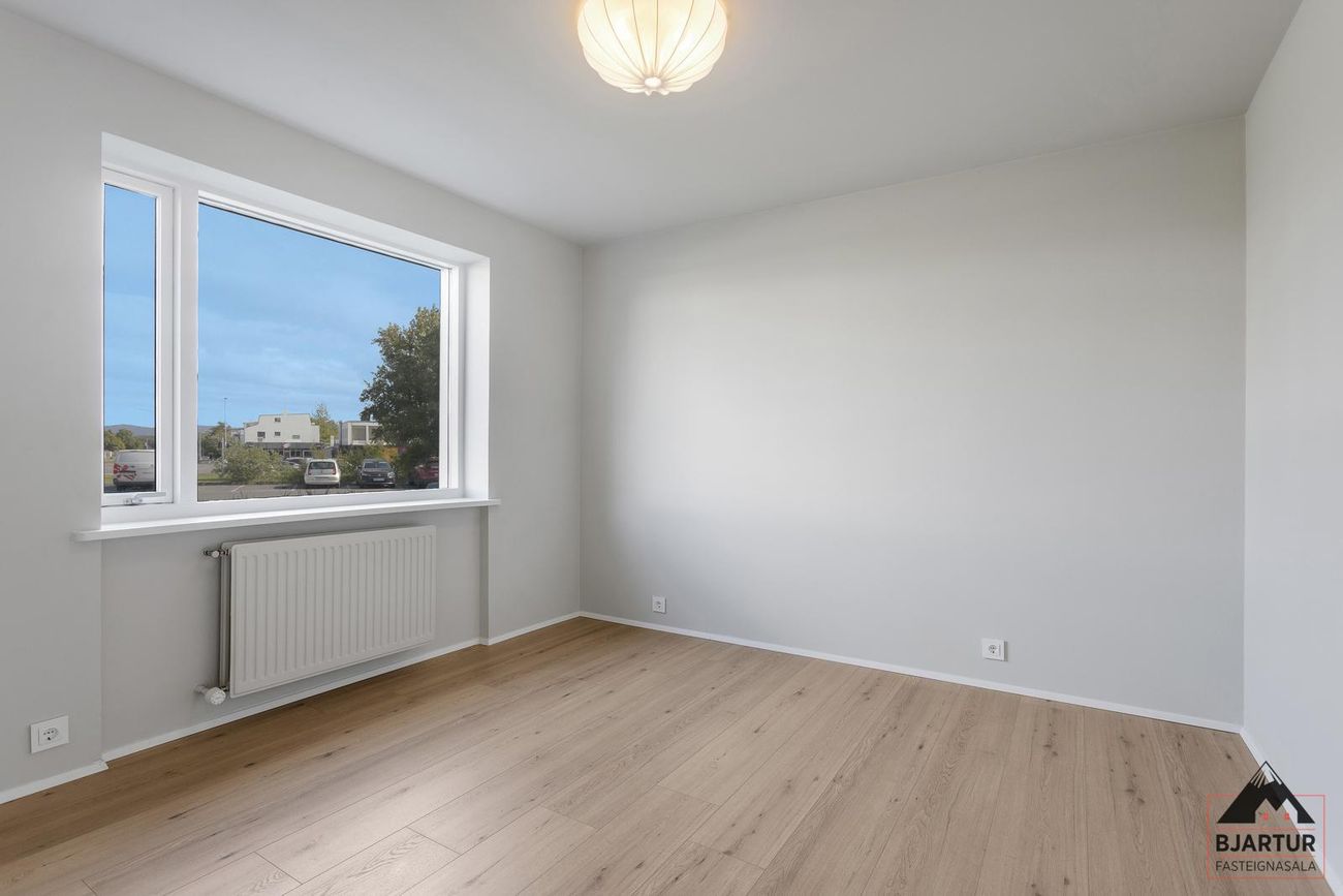 Gnoðarvogur 38, 104 Reykjavík