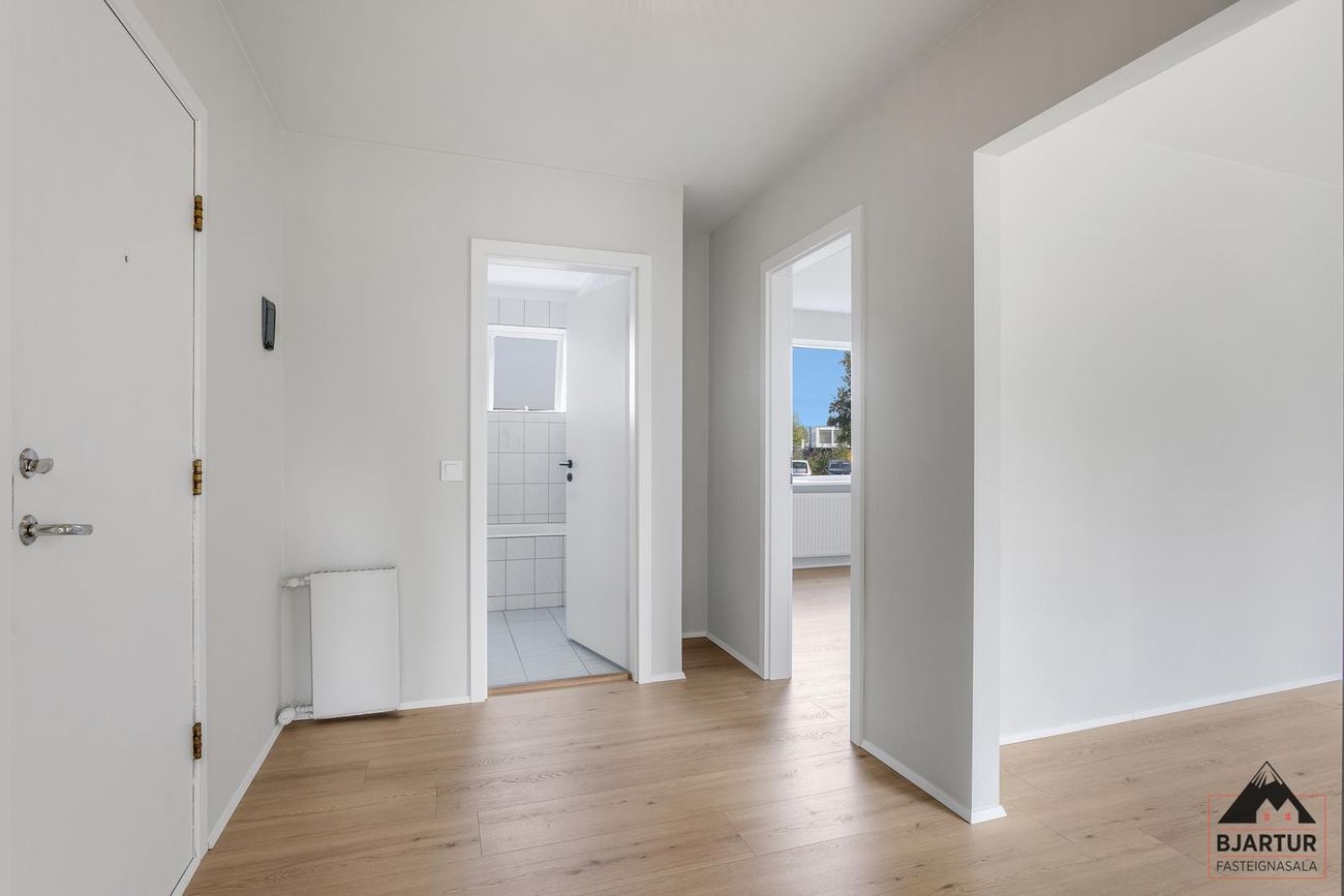 Gnoðarvogur 38, 104 Reykjavík